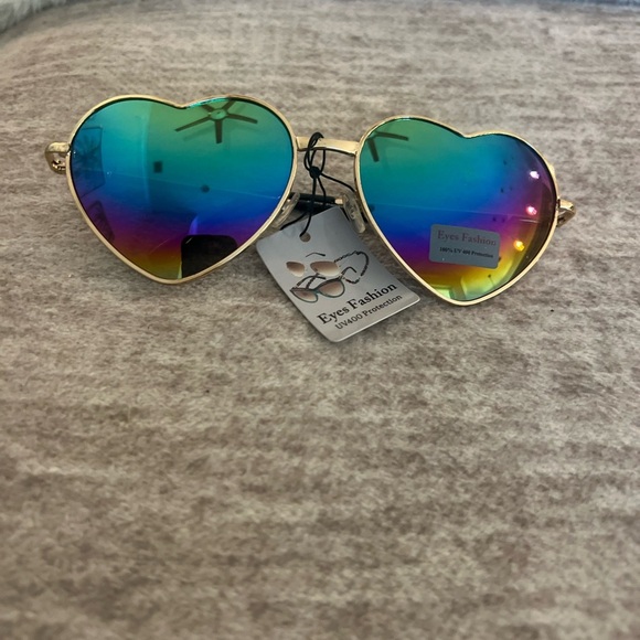 Women’s Gold Metal Heart 
Frame Multi Color Blue Mirror Sunglasses  
New UV 400 - Picture 2 of 2